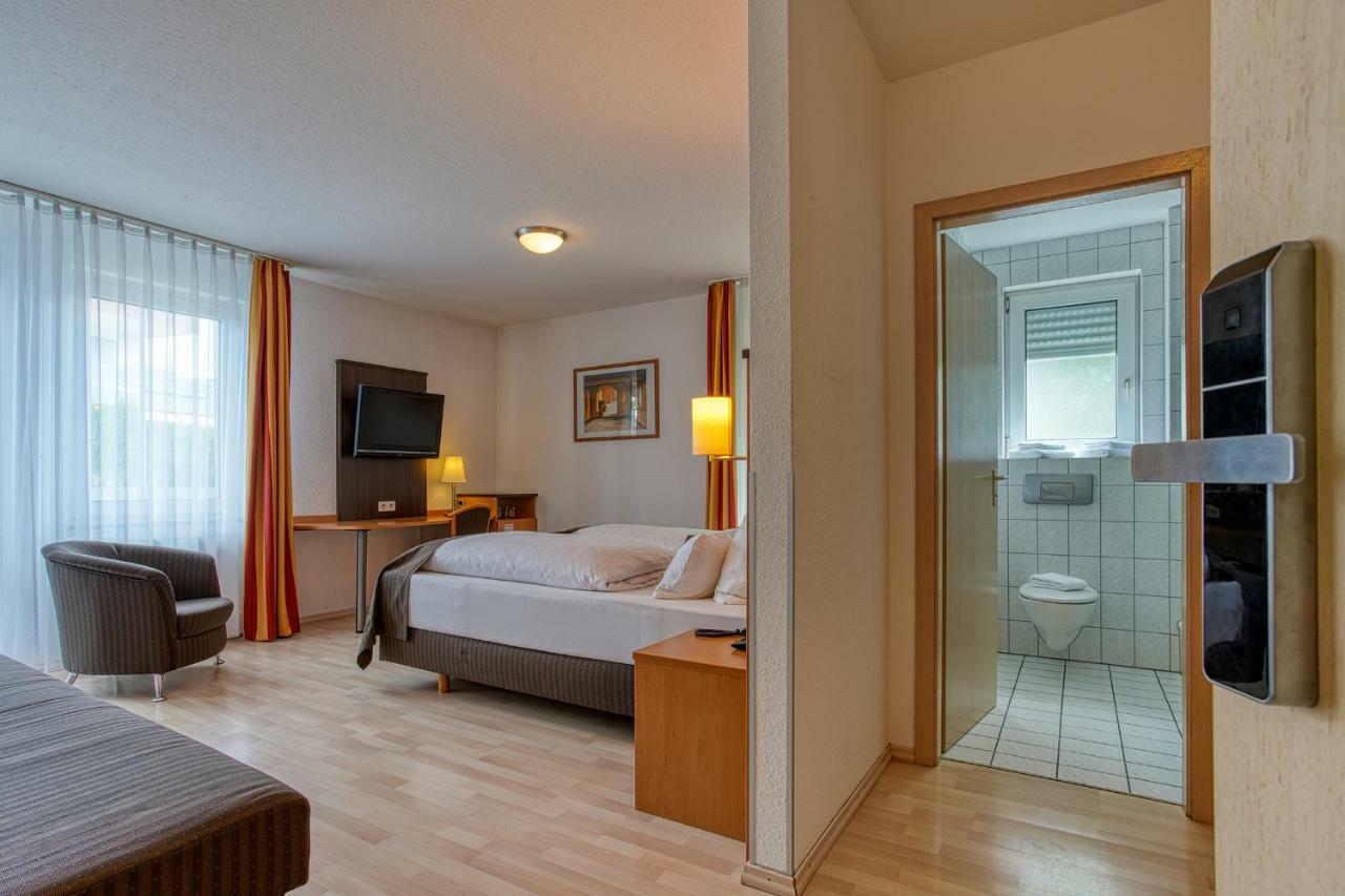 Centro Hotel U-NO 1 Großbettlingen Exterior foto